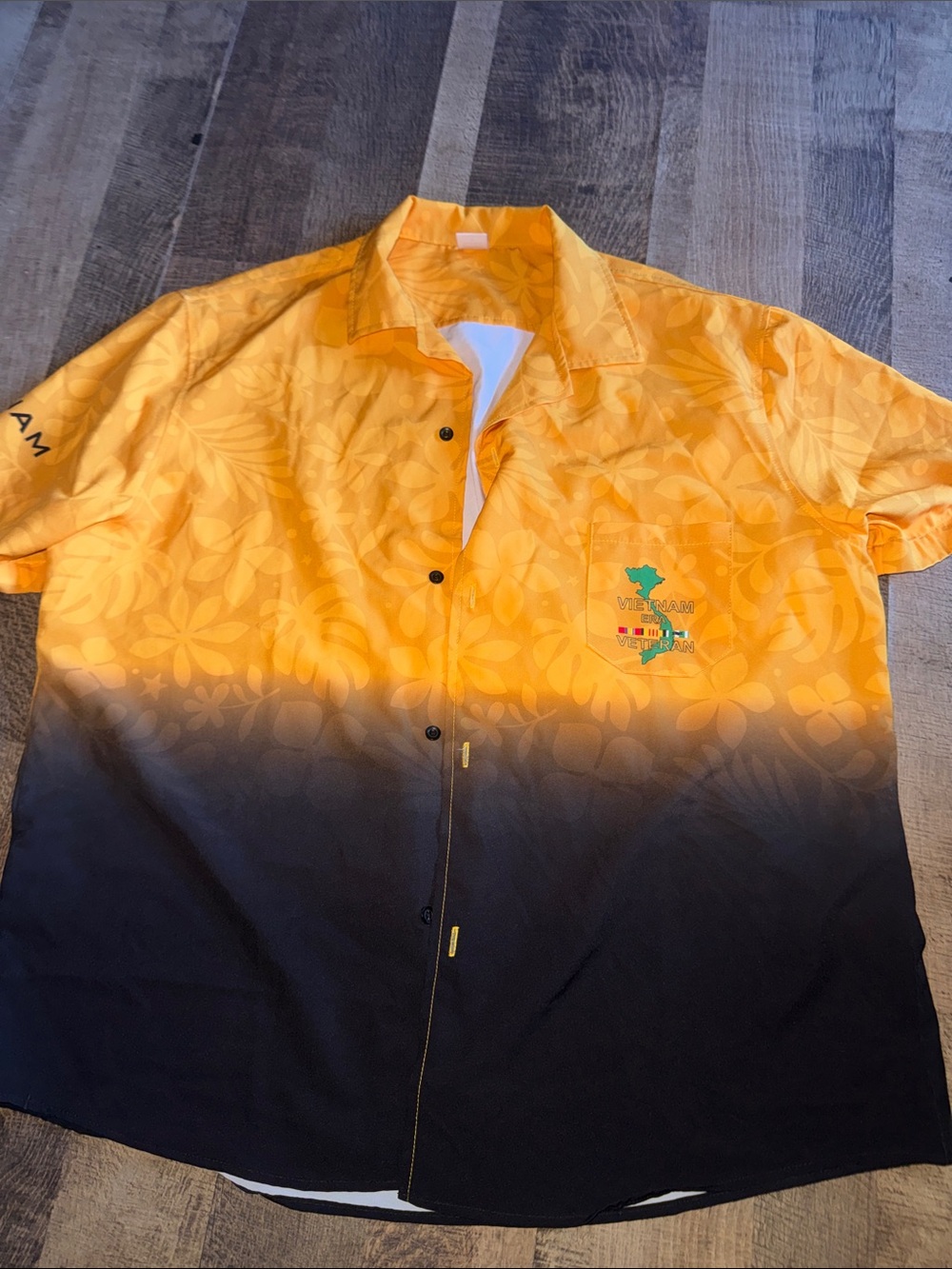 JWM Wholesale Vietnam Era Veteran Tropical Hawaiian Shirt XL